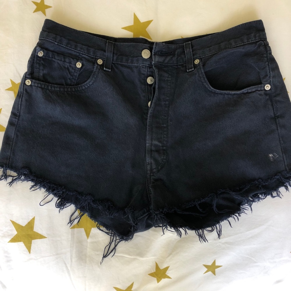 Navy Levi’s Shorts!